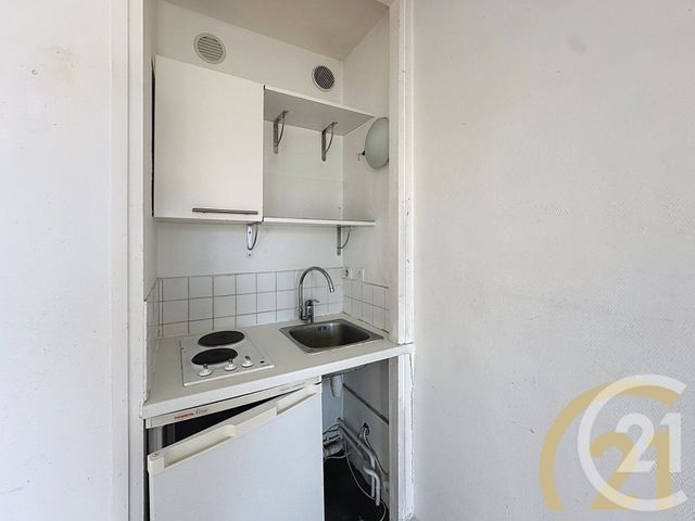 Appartement Studio à vendre - 1 pièce - 24.74 m2 - PARIS - 75020 - ILE-DE-FRANCE - Century 21 K.B. Immobilier