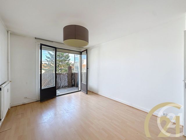 Appartement Studio à vendre - 1 pièce - 24.74 m2 - PARIS - 75020 - ILE-DE-FRANCE - Century 21 K.B. Immobilier