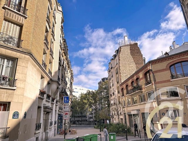 Appartement Studio à vendre - 1 pièce - 24.74 m2 - PARIS - 75020 - ILE-DE-FRANCE - Century 21 K.B. Immobilier