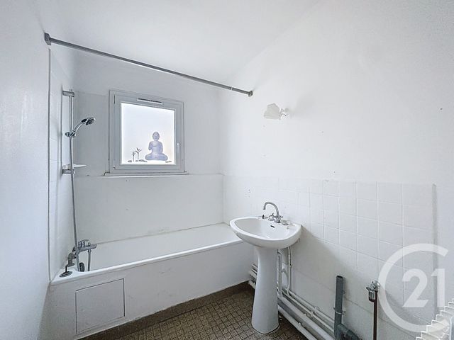 Appartement F2 à vendre - 2 pièces - 47.52 m2 - L HAY LES ROSES - 94 - ILE-DE-FRANCE - Century 21 K.B. Immobilier