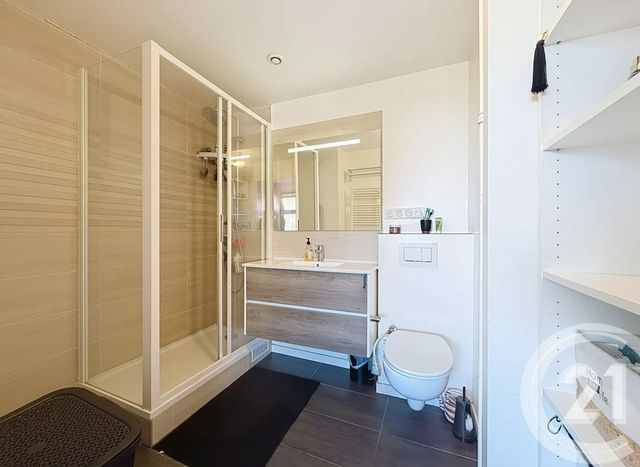 Appartement T5 à vendre - 5 pièces - 103.03 m2 - VILLEJUIF - 94 - ILE-DE-FRANCE - Century 21 K.B. Immobilier