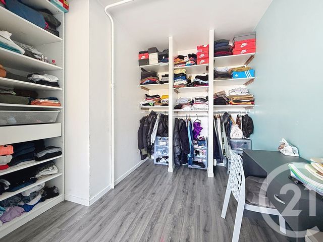 Appartement T5 à vendre - 5 pièces - 103.03 m2 - VILLEJUIF - 94 - ILE-DE-FRANCE - Century 21 K.B. Immobilier