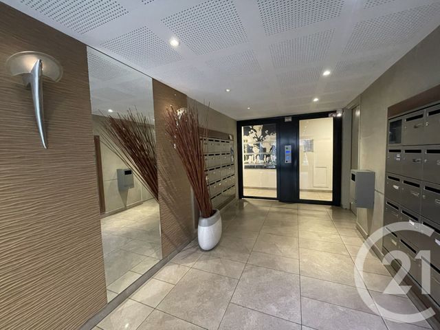 Afficher la photo en grand Appartement à louer - 3 pièces - 58.95 m2 - VILLEJUIF - 94 - ILE-DE-FRANCE - Century 21 K.B. Immobilier