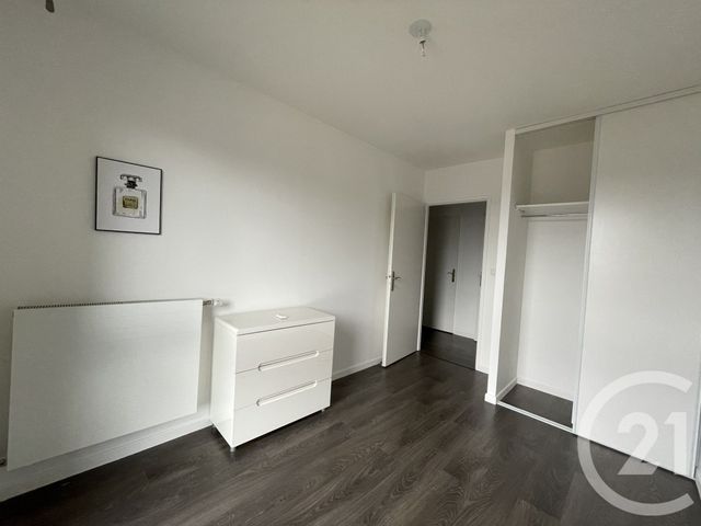 Afficher la photo en grand Appartement à louer - 3 pièces - 58.95 m2 - VILLEJUIF - 94 - ILE-DE-FRANCE - Century 21 K.B. Immobilier