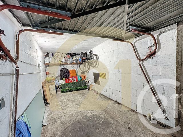 Afficher la photo en grand Appartement F2 à vendre - 2 pièces - 41.41 m2 - VILLEJUIF - 94 - ILE-DE-FRANCE - Century 21 K.B. Immobilier