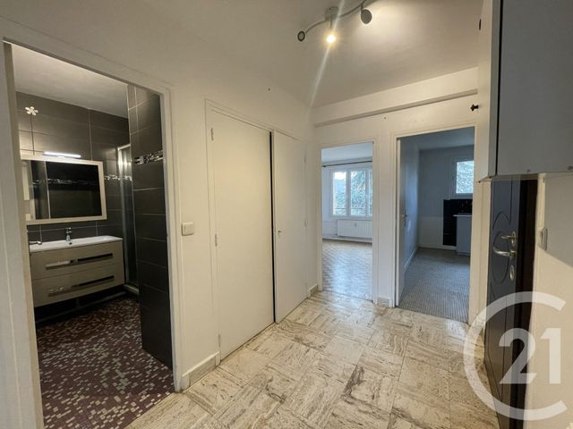 Appartement F3 à louer - 3 pièces - 58.24 m2 - VILLEJUIF - 94 - ILE-DE-FRANCE - Century 21 K.B. Immobilier