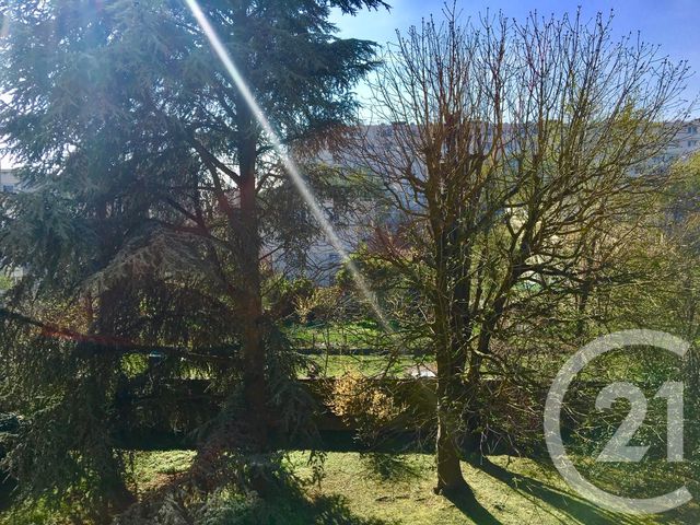 Afficher la photo en grand Appartement F3 à louer - 3 pièces - 58.24 m2 - VILLEJUIF - 94 - ILE-DE-FRANCE - Century 21 K.B. Immobilier