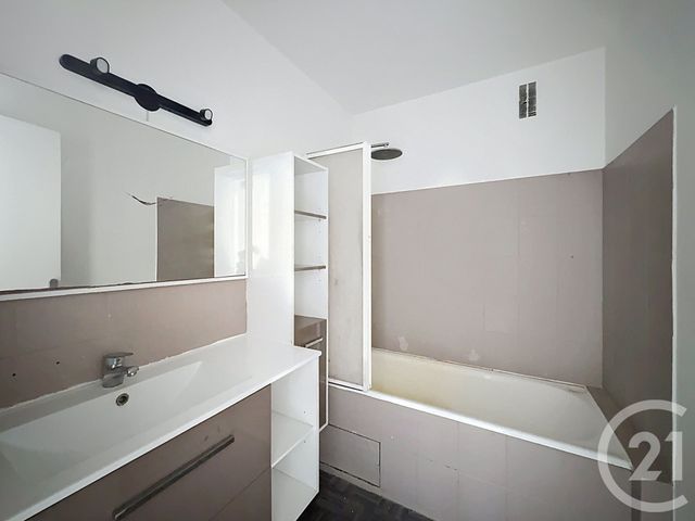 Appartement T3 à vendre - 3 pièces - 57.73 m2 - ALFORTVILLE - 94 - ILE-DE-FRANCE - Century 21 K.B. Immobilier