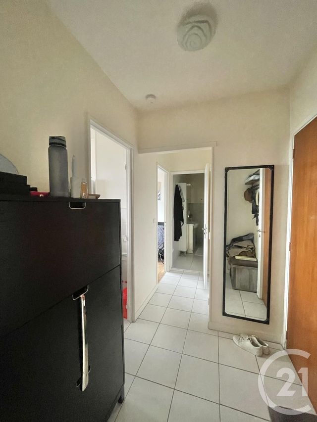 Appartement F2 à louer - 2 pièces - 42.96 m2 - VILLEJUIF - 94 - ILE-DE-FRANCE - Century 21 K.B. Immobilier