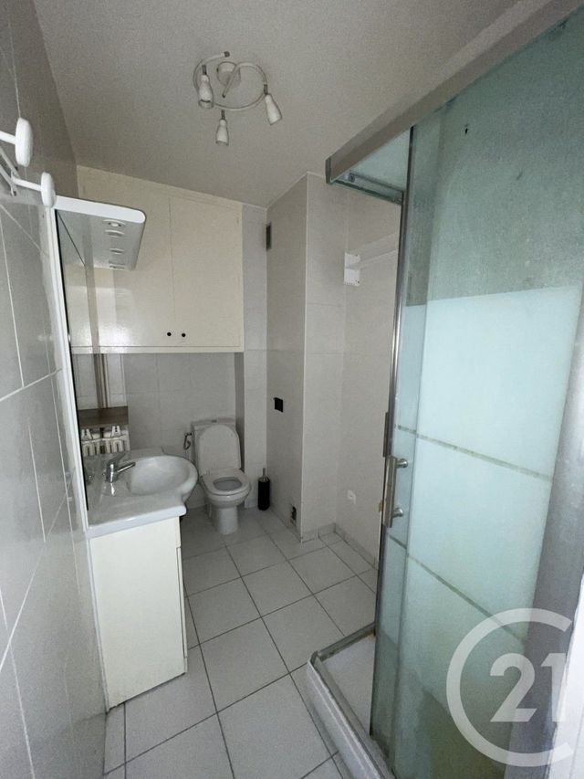 Appartement F2 à louer - 2 pièces - 42.96 m2 - VILLEJUIF - 94 - ILE-DE-FRANCE - Century 21 K.B. Immobilier