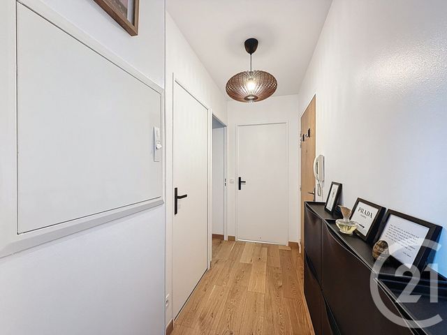 Appartement T2 à vendre - 2 pièces - 47.6 m2 - VILLEJUIF - 94 - ILE-DE-FRANCE - Century 21 K.B. Immobilier