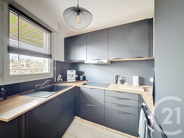 Appartement T2 à vendre - 2 pièces - 47.6 m2 - VILLEJUIF - 94 - ILE-DE-FRANCE - Century 21 K.B. Immobilier