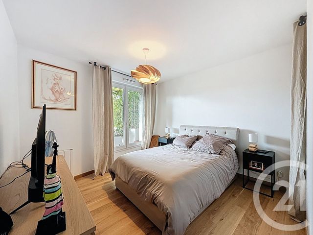 Appartement T2 à vendre - 2 pièces - 47.6 m2 - VILLEJUIF - 94 - ILE-DE-FRANCE - Century 21 K.B. Immobilier