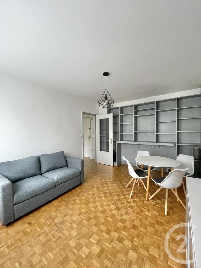 Appartement F2 à louer - 2 pièces - 43.04 m2 - VILLEJUIF - 94 - ILE-DE-FRANCE - Century 21 K.B. Immobilier