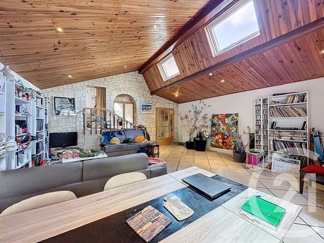 maison à vendre - 6 pièces - 118.04 m2 - VILLEJUIF - 94 - ILE-DE-FRANCE - Century 21 K.B. Immobilier