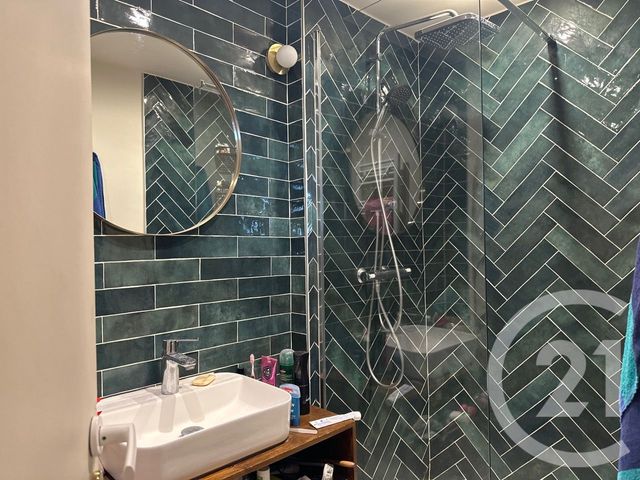 Appartement F2 à vendre - 2 pièces - 42.21 m2 - VILLEJUIF - 94 - ILE-DE-FRANCE - Century 21 K.B. Immobilier