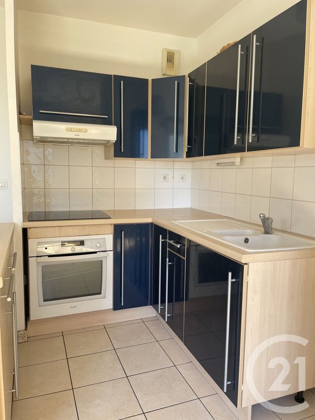 Appartement F2 à louer - 2 pièces - 42.17 m2 - VILLEJUIF - 94 - ILE-DE-FRANCE - Century 21 K.B. Immobilier