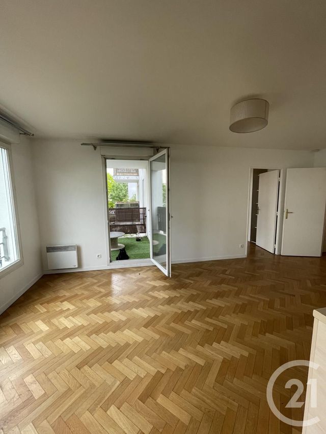 Appartement F2 à louer - 2 pièces - 42.17 m2 - VILLEJUIF - 94 - ILE-DE-FRANCE - Century 21 K.B. Immobilier