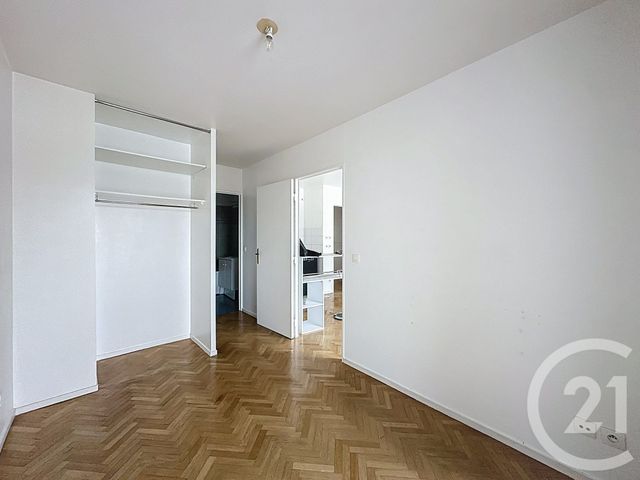 Appartement T2 à vendre - 2 pièces - 36.6 m2 - VILLEJUIF - 94 - ILE-DE-FRANCE - Century 21 K.B. Immobilier