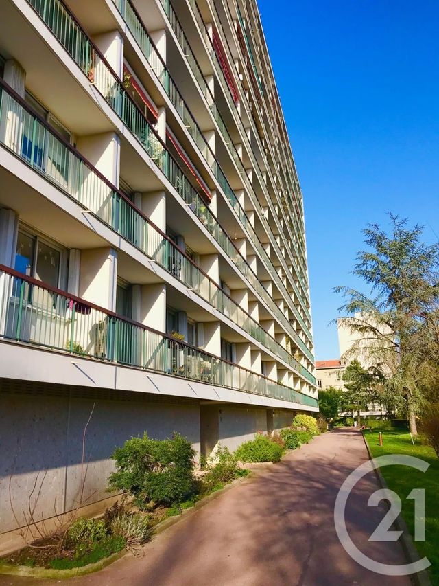 Appartement F4 à louer - 4 pièces - 86.9 m2 - VILLEJUIF - 94 - ILE-DE-FRANCE - Century 21 K.B. Immobilier