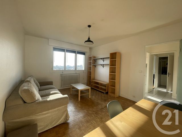 Appartement F2 à louer - 2 pièces - 42.96 m2 - VILLEJUIF - 94 - ILE-DE-FRANCE - Century 21 K.B. Immobilier