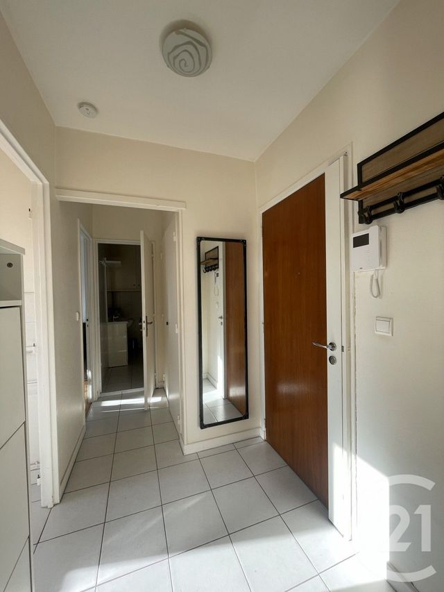 Appartement F2 à louer - 2 pièces - 42.96 m2 - VILLEJUIF - 94 - ILE-DE-FRANCE - Century 21 K.B. Immobilier