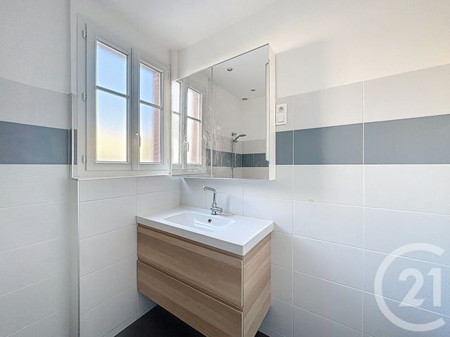 Appartement F4 à vendre - 4 pièces - 68.77 m2 - VILLEJUIF - 94 - ILE-DE-FRANCE - Century 21 K.B. Immobilier