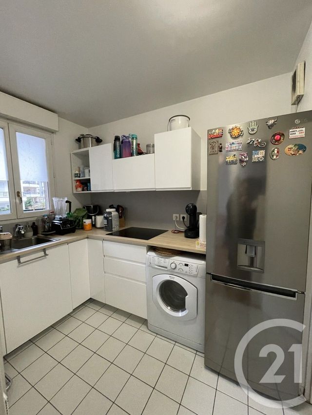 Appartement F3 à louer - 3 pièces - 53.83 m2 - CHATILLON - 92 - ILE-DE-FRANCE - Century 21 K.B. Immobilier