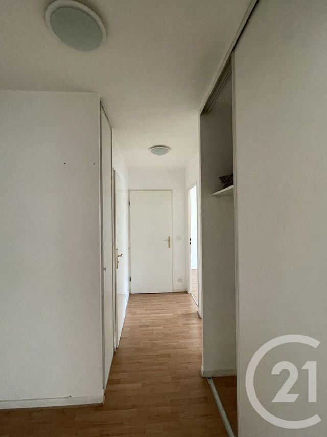 Appartement F3 à louer - 3 pièces - 53.83 m2 - CHATILLON - 92 - ILE-DE-FRANCE - Century 21 K.B. Immobilier