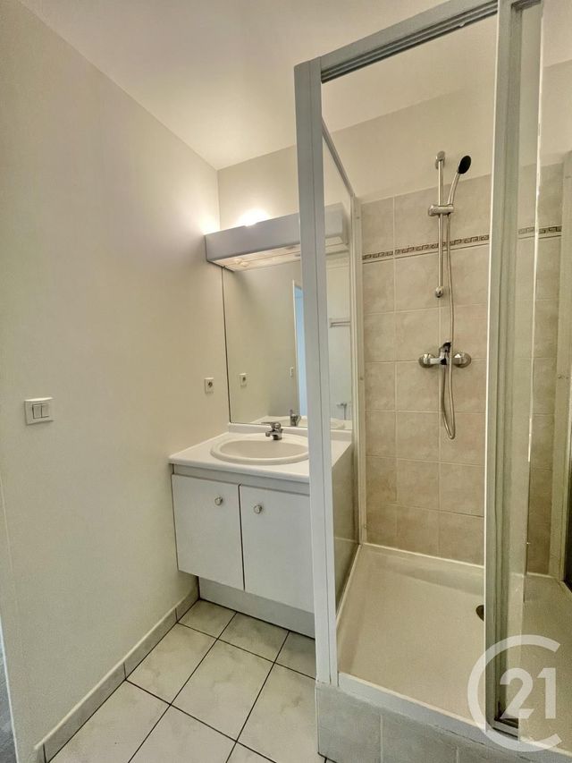 Appartement F1 à louer - 1 pièce - 22.83 m2 - VILLEJUIF - 94 - ILE-DE-FRANCE - Century 21 K.B. Immobilier