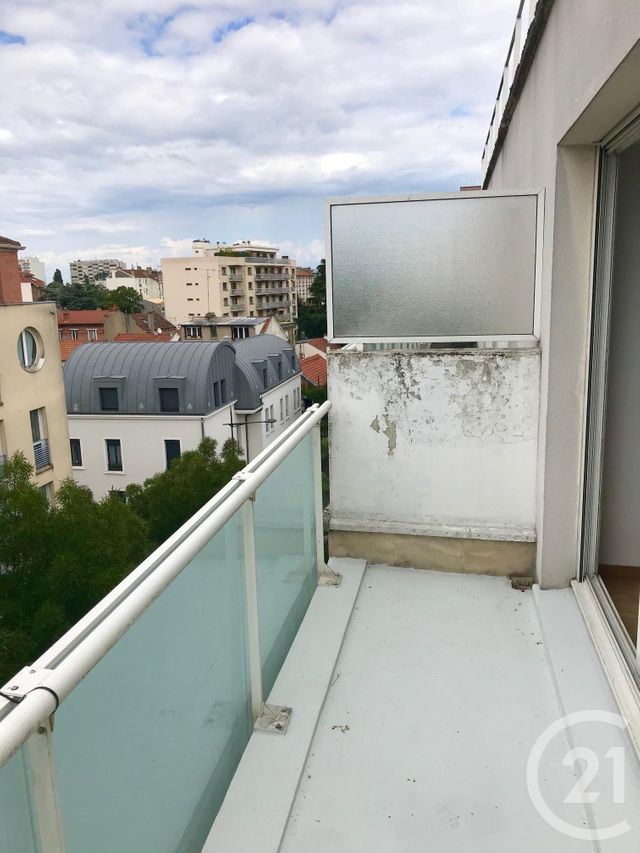 Appartement F1 à louer - 1 pièce - 22.83 m2 - VILLEJUIF - 94 - ILE-DE-FRANCE - Century 21 K.B. Immobilier
