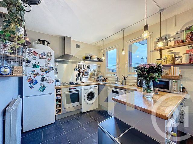 Appartement F3 à vendre - 3 pièces - 60.76 m2 - VILLEJUIF - 94 - ILE-DE-FRANCE - Century 21 K.B. Immobilier