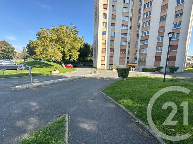 Appartement F4 à louer - 4 pièces - 76.99 m2 - VILLEJUIF - 94 - ILE-DE-FRANCE - Century 21 K.B. Immobilier