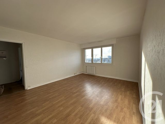 Appartement F4 à louer - 4 pièces - 76.99 m2 - VILLEJUIF - 94 - ILE-DE-FRANCE - Century 21 K.B. Immobilier