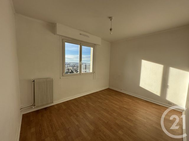 Appartement F4 à louer - 4 pièces - 76.99 m2 - VILLEJUIF - 94 - ILE-DE-FRANCE - Century 21 K.B. Immobilier