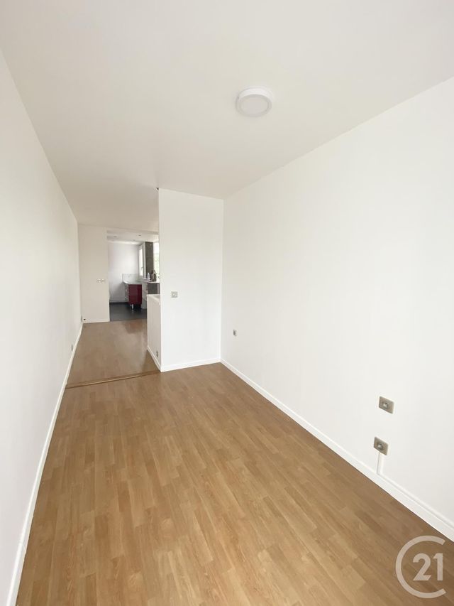 Appartement F4 à louer - 4 pièces - 75.78 m2 - VILLEJUIF - 94 - ILE-DE-FRANCE - Century 21 K.B. Immobilier
