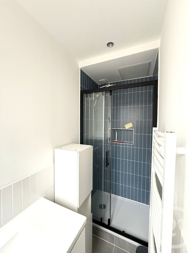 Appartement F2 à louer - 2 pièces - 31.5 m2 - LE KREMLIN BICETRE - 94 - ILE-DE-FRANCE - Century 21 K.B. Immobilier