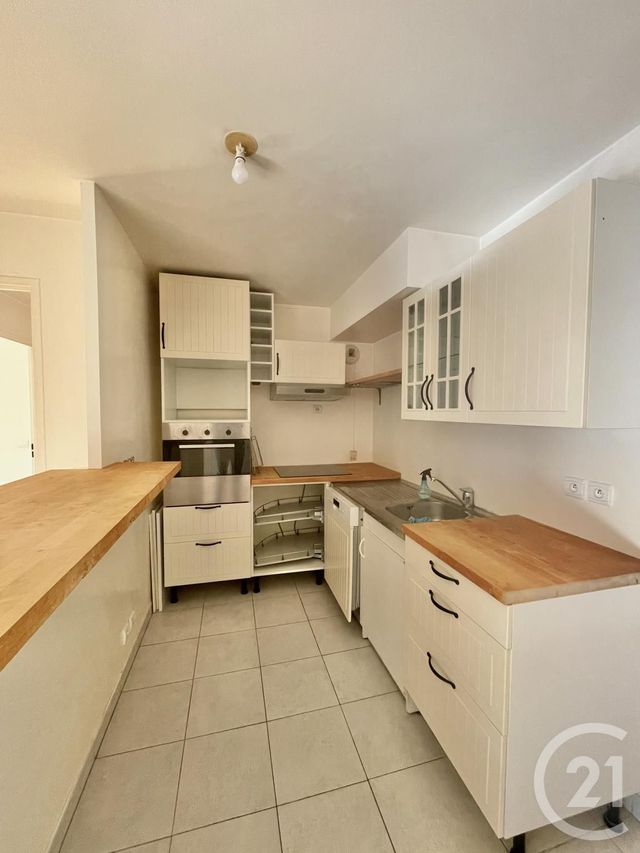 Appartement F3 à louer - 3 pièces - 59.75 m2 - VILLEJUIF - 94 - ILE-DE-FRANCE - Century 21 K.B. Immobilier