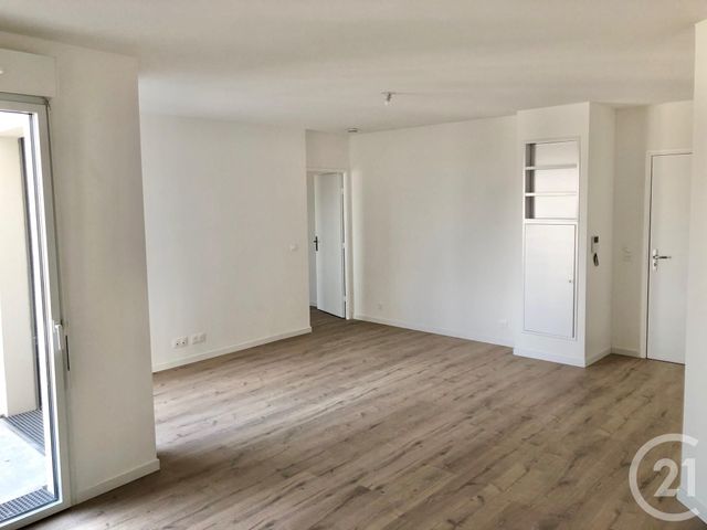 Appartement F3 à louer - 3 pièces - 65.0 m2 - VILLEJUIF - 94 - ILE-DE-FRANCE - Century 21 K.B. Immobilier