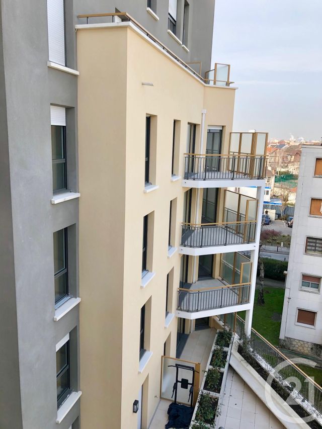 Appartement F3 à louer - 3 pièces - 65.0 m2 - VILLEJUIF - 94 - ILE-DE-FRANCE - Century 21 K.B. Immobilier