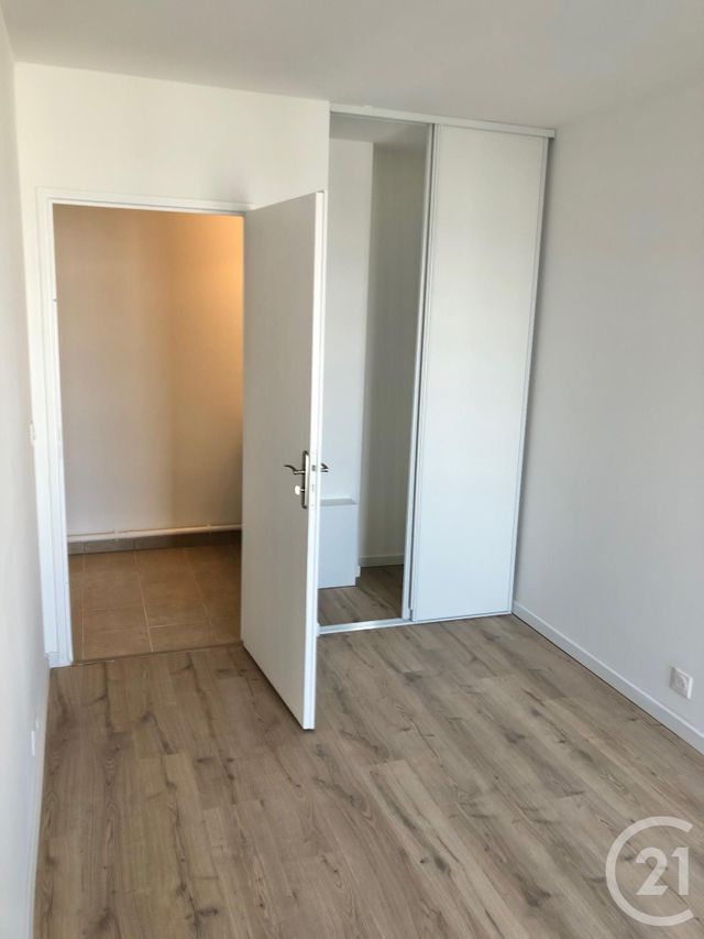 Appartement F3 à louer - 3 pièces - 65.0 m2 - VILLEJUIF - 94 - ILE-DE-FRANCE - Century 21 K.B. Immobilier