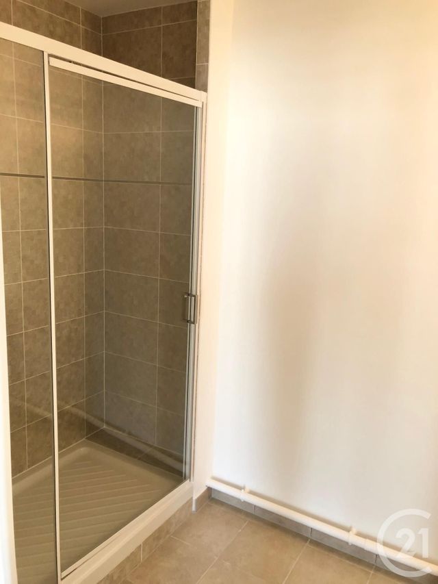 Appartement F3 à louer - 3 pièces - 65.0 m2 - VILLEJUIF - 94 - ILE-DE-FRANCE - Century 21 K.B. Immobilier