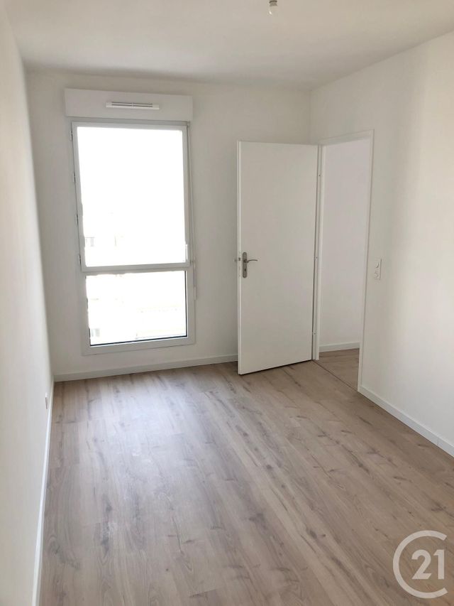 Appartement F3 à louer - 3 pièces - 65.0 m2 - VILLEJUIF - 94 - ILE-DE-FRANCE - Century 21 K.B. Immobilier