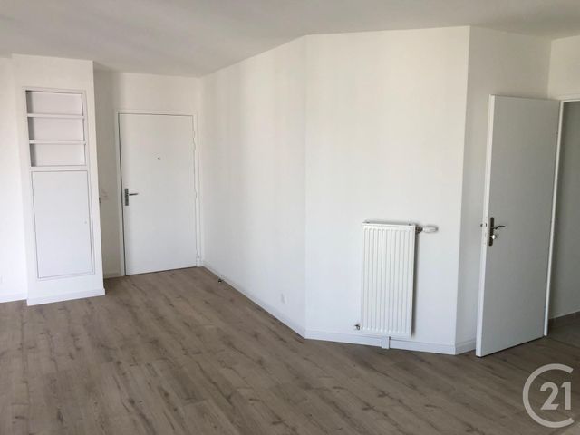 Appartement F3 à louer - 3 pièces - 65.0 m2 - VILLEJUIF - 94 - ILE-DE-FRANCE - Century 21 K.B. Immobilier