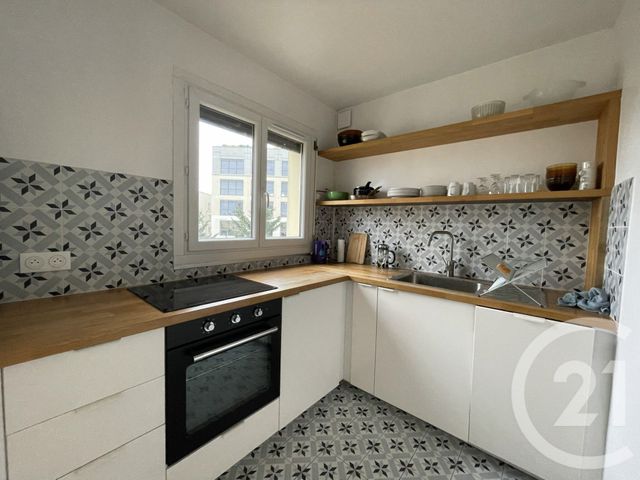 Appartement F3 à louer - 3 pièces - 50.56 m2 - VILLEJUIF - 94 - ILE-DE-FRANCE - Century 21 K.B. Immobilier