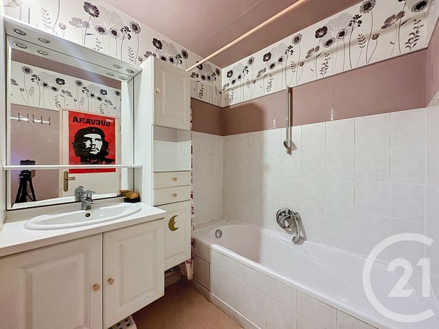Appartement F1 à vendre - 1 pièce - 33.81 m2 - VILLEJUIF - 94 - ILE-DE-FRANCE - Century 21 K.B. Immobilier