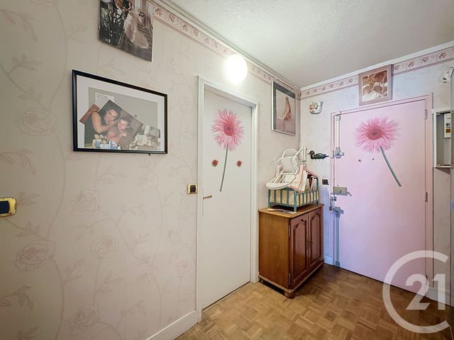 Appartement F1 à vendre - 1 pièce - 33.81 m2 - VILLEJUIF - 94 - ILE-DE-FRANCE - Century 21 K.B. Immobilier