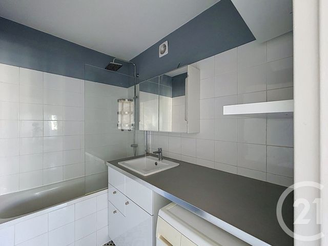 Appartement T1 à vendre - 1 pièce - 36.1 m2 - VILLEJUIF - 94 - ILE-DE-FRANCE - Century 21 K.B. Immobilier