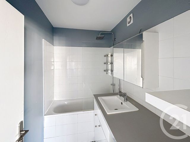 Appartement T1 à vendre - 1 pièce - 36.1 m2 - VILLEJUIF - 94 - ILE-DE-FRANCE - Century 21 K.B. Immobilier