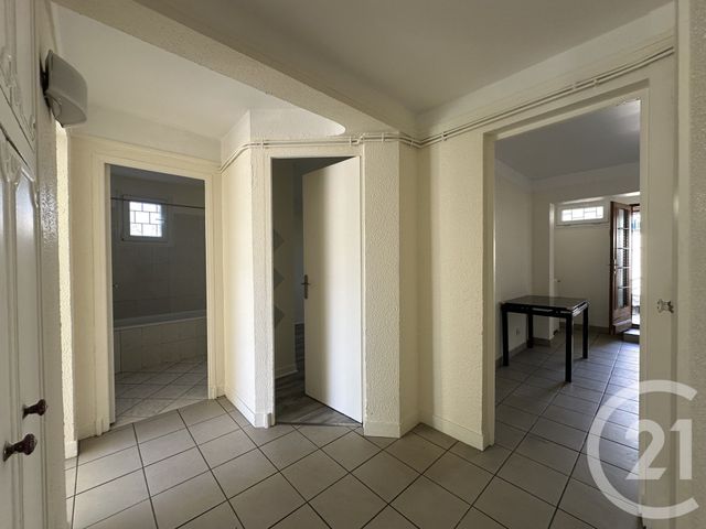 Appartement à louer - 3 pièces - 70.97 m2 - VITRY SUR SEINE - 94 - ILE-DE-FRANCE - Century 21 K.B. Immobilier